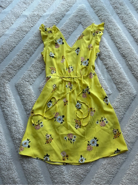 LOFT Dresses & Skirts - LOFT Yellow Floral Mini Dress with Tie Waist